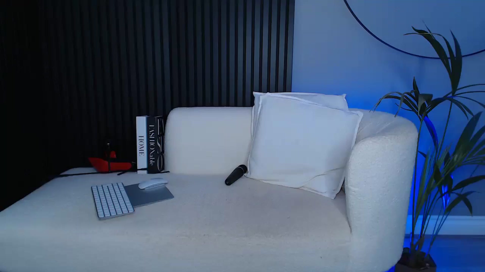 Gallery image thumbnail from Stormi_Mack_x's myfreecams stream on, 03/04/2025, 12:00 image 18 of 20