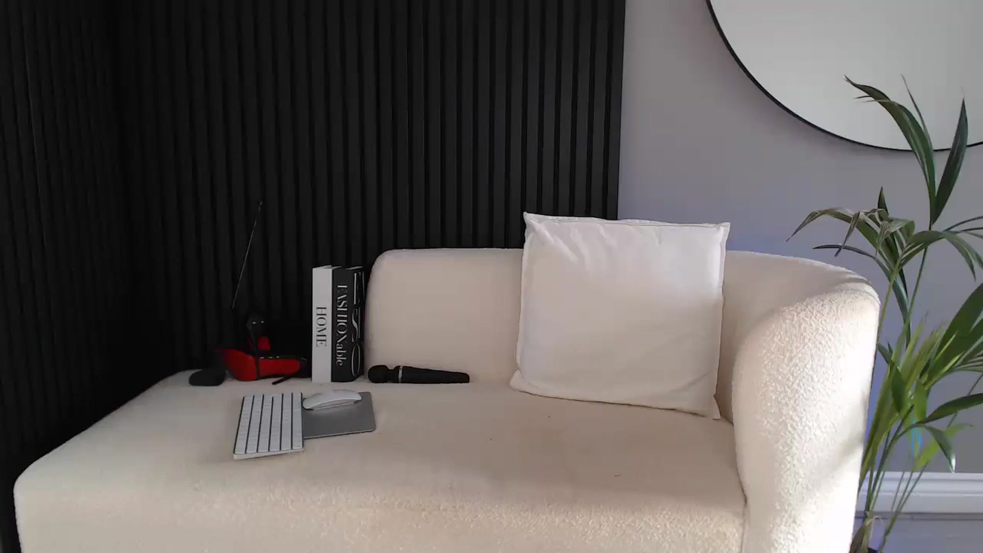 Gallery image thumbnail from Stormi_Mack_x's myfreecams stream on, 03/06/2025, 11:16 image 15 of 20