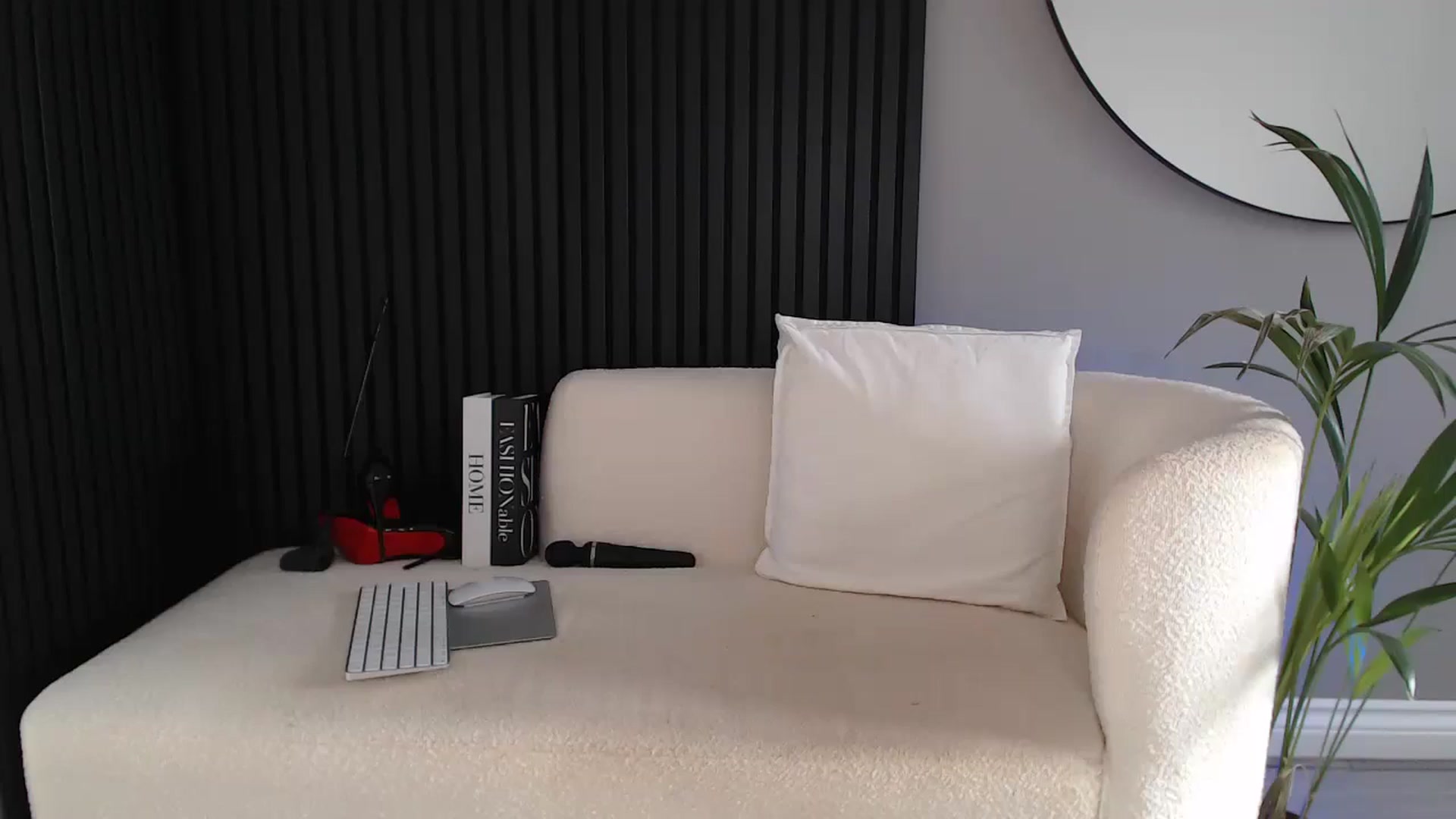 Gallery image thumbnail from Stormi_Mack_x's myfreecams stream on, 03/06/2025, 11:16 image 16 of 20