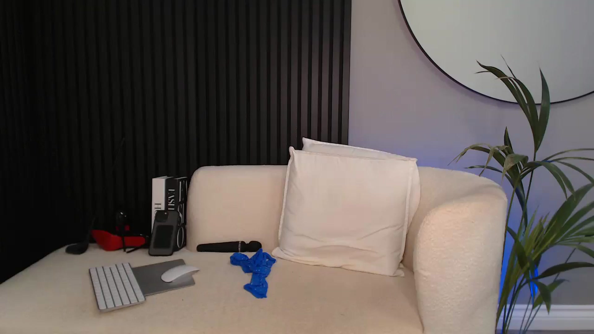 Gallery image thumbnail from Stormi_Mack_x's myfreecams stream on, 03/07/2025, 13:26 image 16 of 20