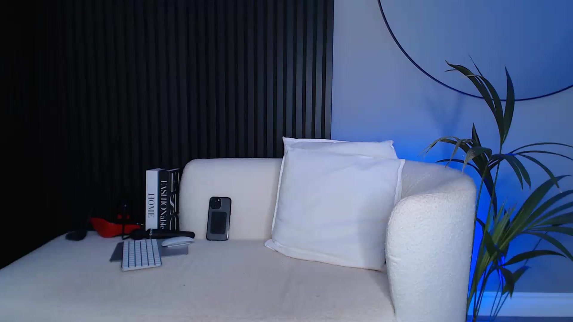 Gallery image thumbnail from Stormi_Mack_x's myfreecams stream on, 03/07/2025, 18:36 image 19 of 20