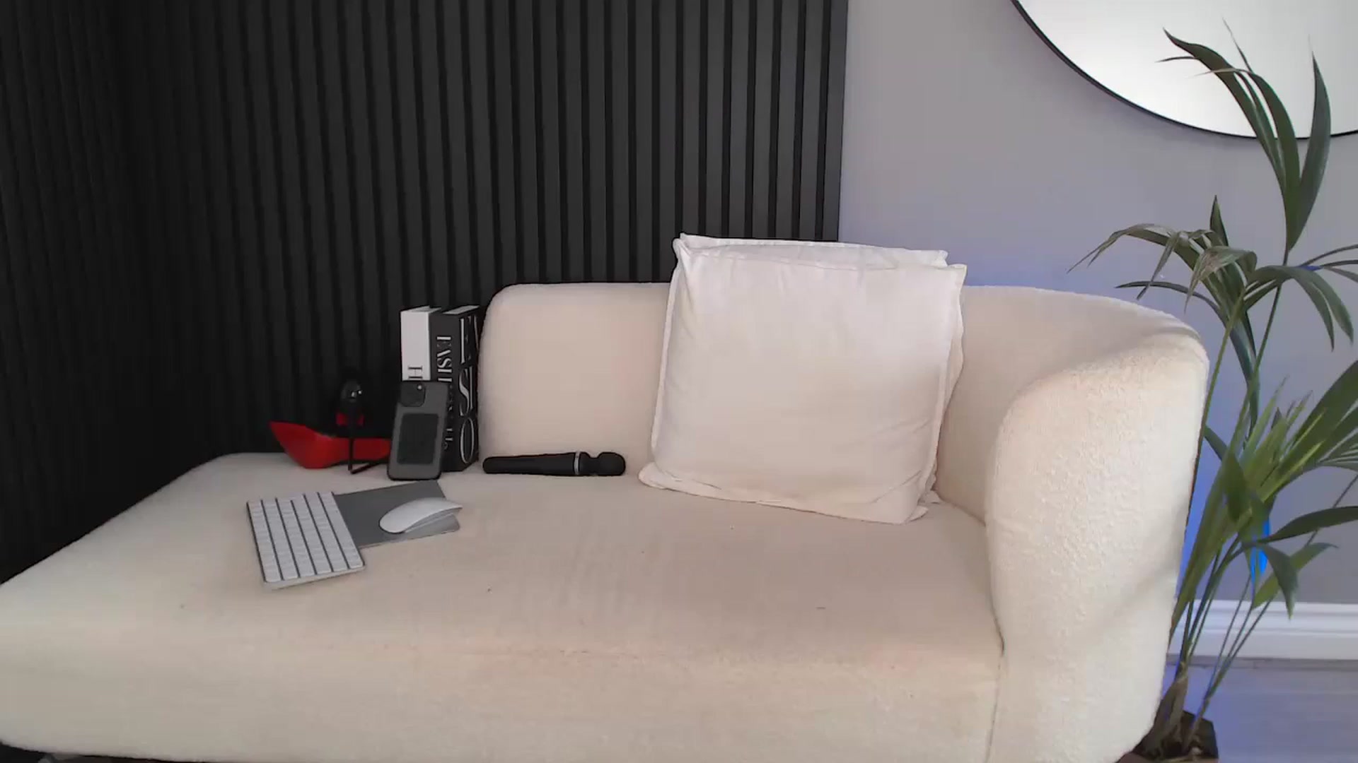 Gallery image thumbnail from Stormi_Mack_x's myfreecams stream on, 03/09/2025, 10:23 image 7 of 20