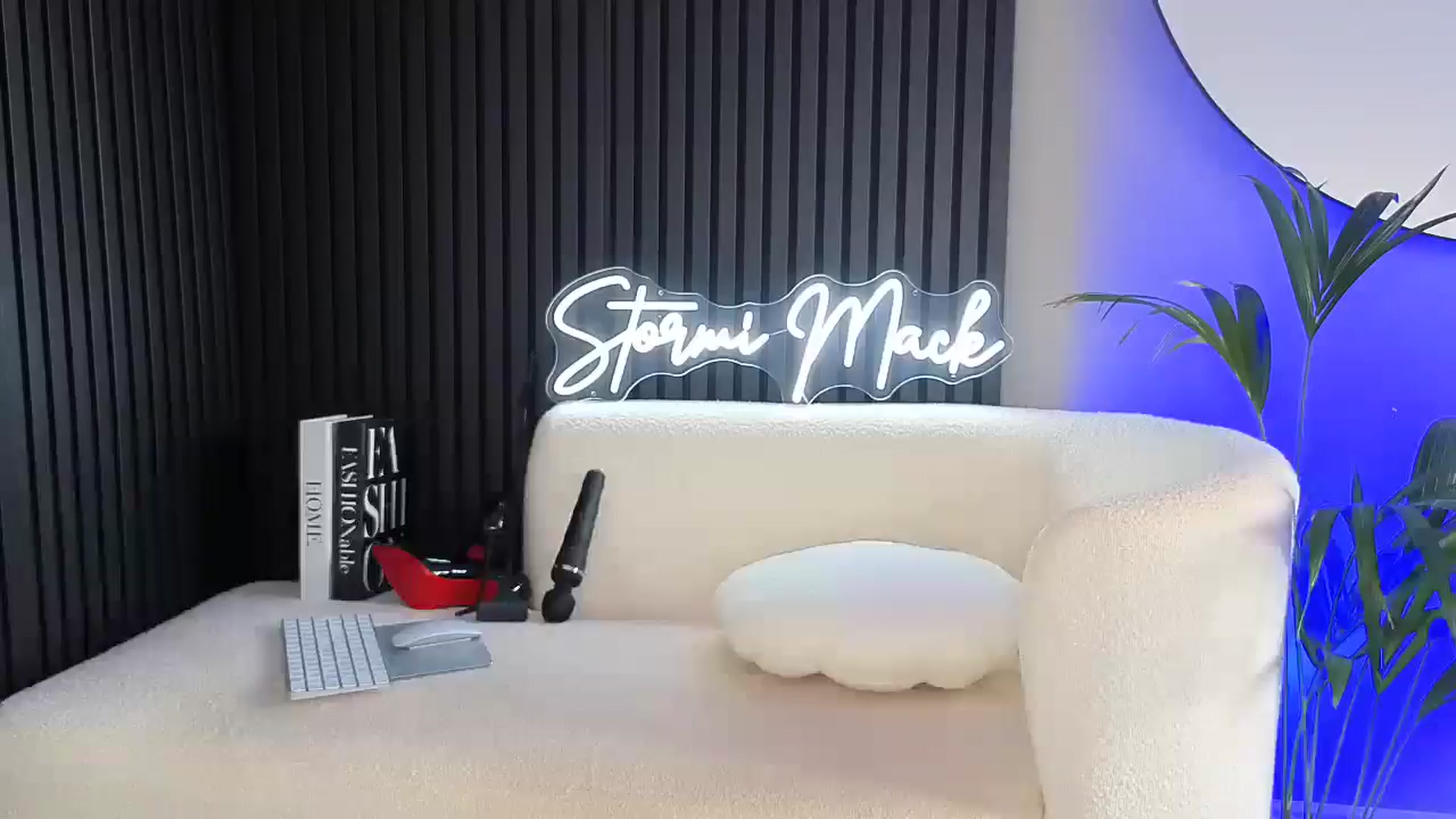 Gallery image thumbnail from Stormi_Mack_x's myfreecams stream on, 09/28/2025, 09:44 image 2 of 20