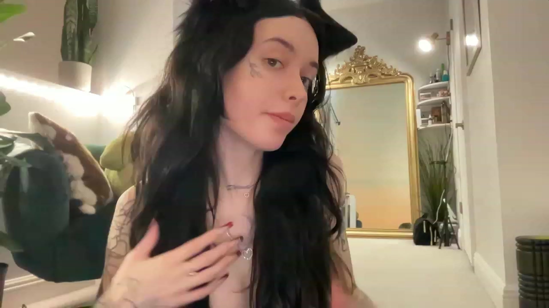 Gallery image thumbnail from Stormy's myfreecams stream on, 12/30/2022, 24:04 image 15 of 20