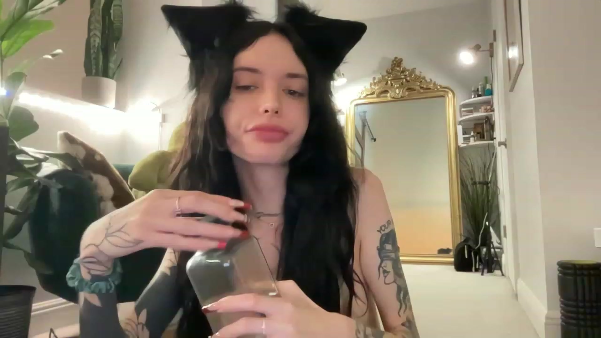 Gallery image thumbnail from Stormy's myfreecams stream on, 12/30/2022, 24:04 image 16 of 20