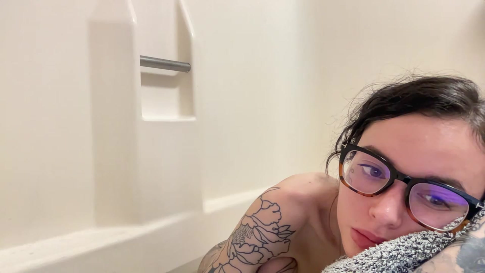 Gallery image thumbnail from Stormy's myfreecams stream on, 02/01/2023, 08:42 image 19 of 20