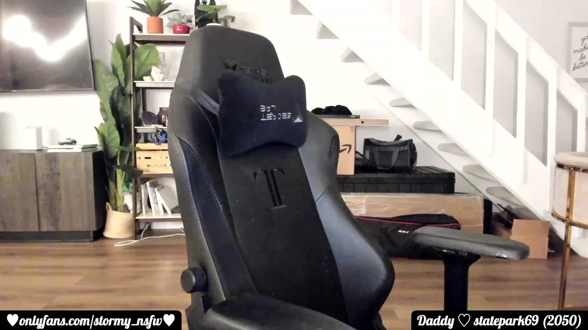 Gallery image thumbnail from Stormy's myfreecams stream on, 02/03/2023, 09:06 image 12 of 20