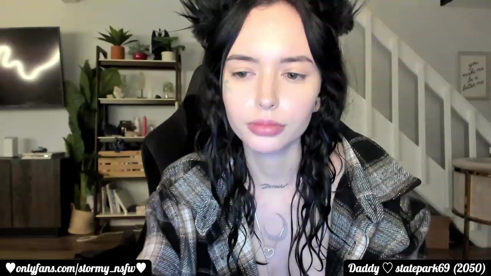 Gallery image thumbnail from Stormy's myfreecams stream on, 02/03/2023, 09:06 image 6 of 20