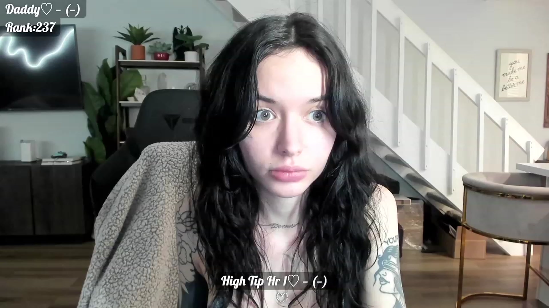 Gallery image thumbnail from Stormy's myfreecams stream on, 02/10/2023, 04:32 image 1 of 20