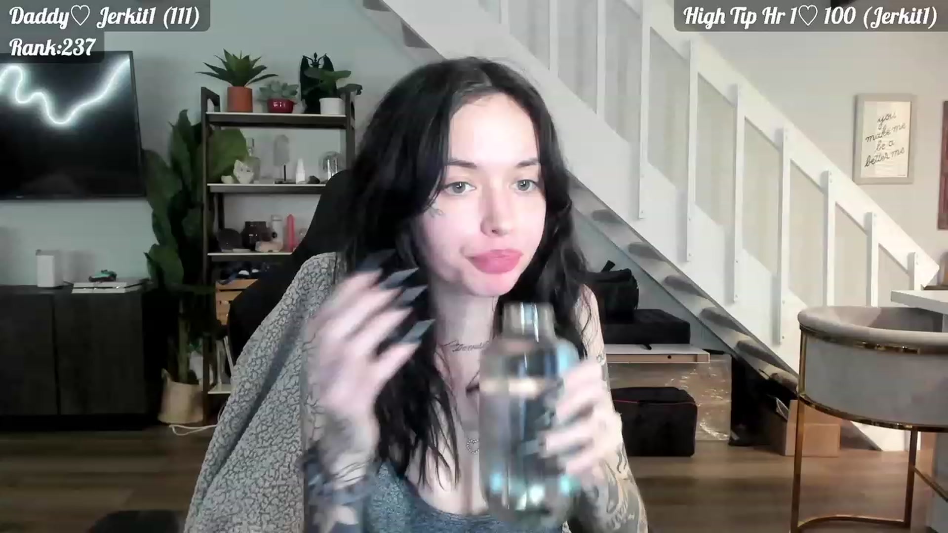 Gallery image thumbnail from Stormy's myfreecams stream on, 02/10/2023, 04:32 image 3 of 20
