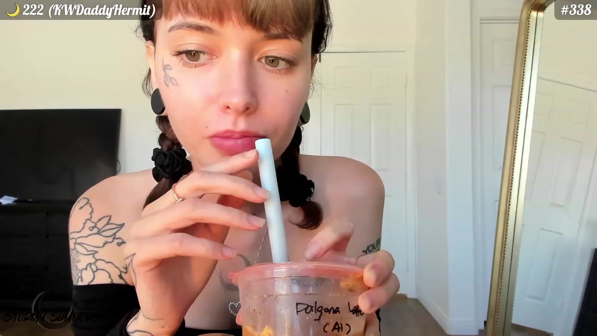 Gallery image thumbnail from Stormy's myfreecams stream on, 07/25/2023, 24:03 image 18 of 20