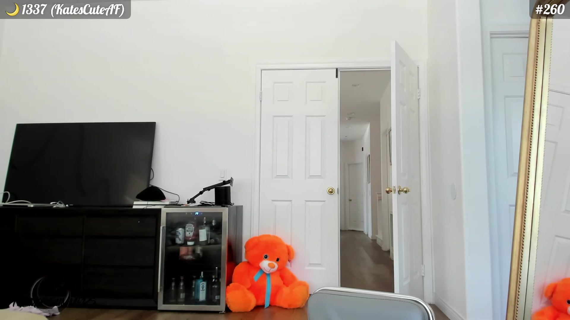 Gallery image thumbnail from Stormy's myfreecams stream on, 07/28/2023, 21:20 image 5 of 20
