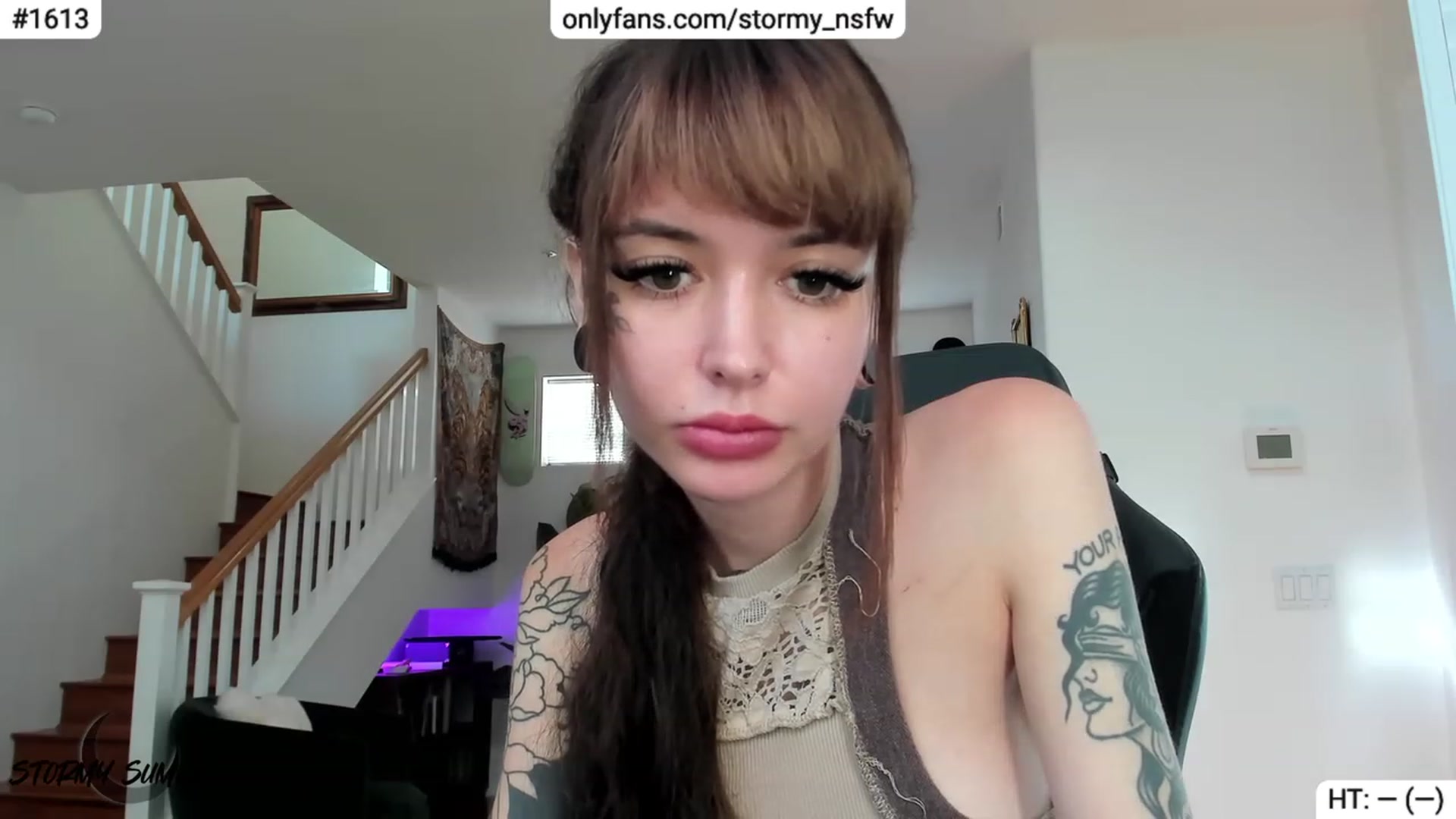 Gallery image thumbnail from Stormy's myfreecams stream on, 08/23/2023, 22:26 image 9 of 20