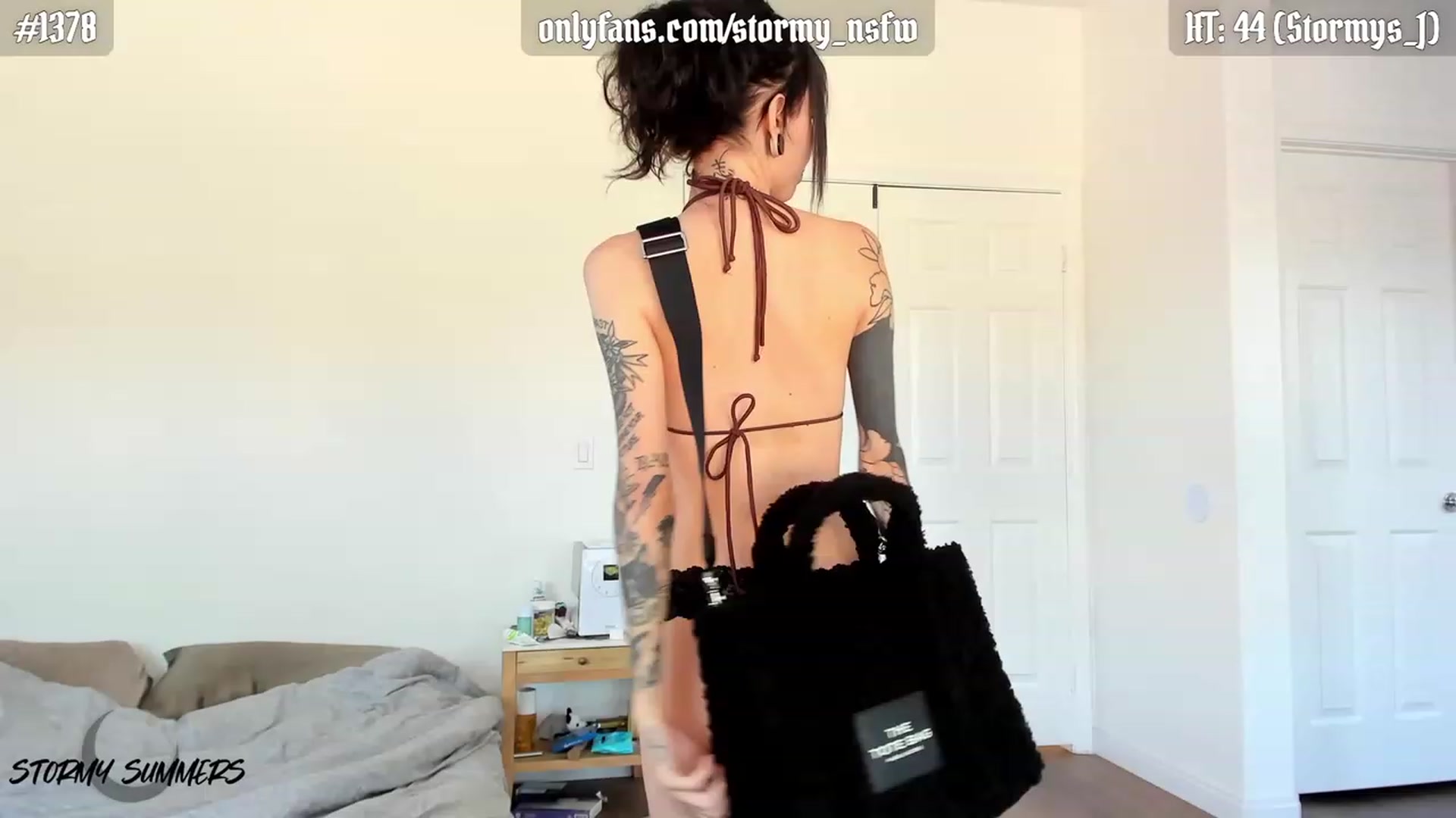 Gallery image thumbnail from Stormy's myfreecams stream on, 09/14/2023, 24:59 image 12 of 20