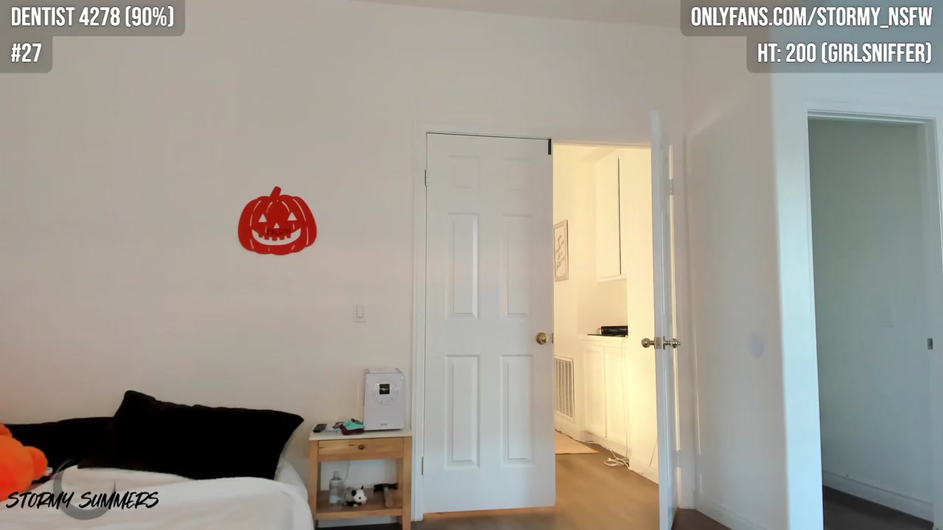 Gallery image thumbnail from Stormy's myfreecams stream on, 10/06/2023, 24:56 image 15 of 20
