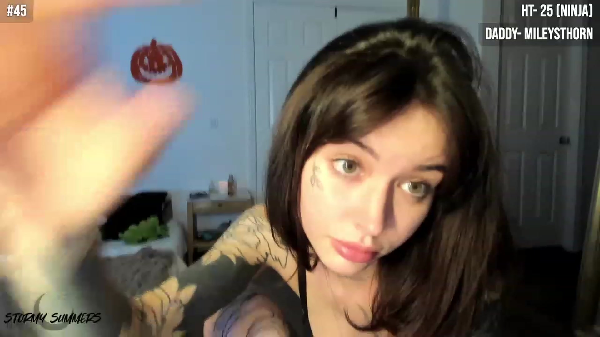 Gallery image thumbnail from Stormy's myfreecams stream on, 10/20/2023, 02:07 image 18 of 20