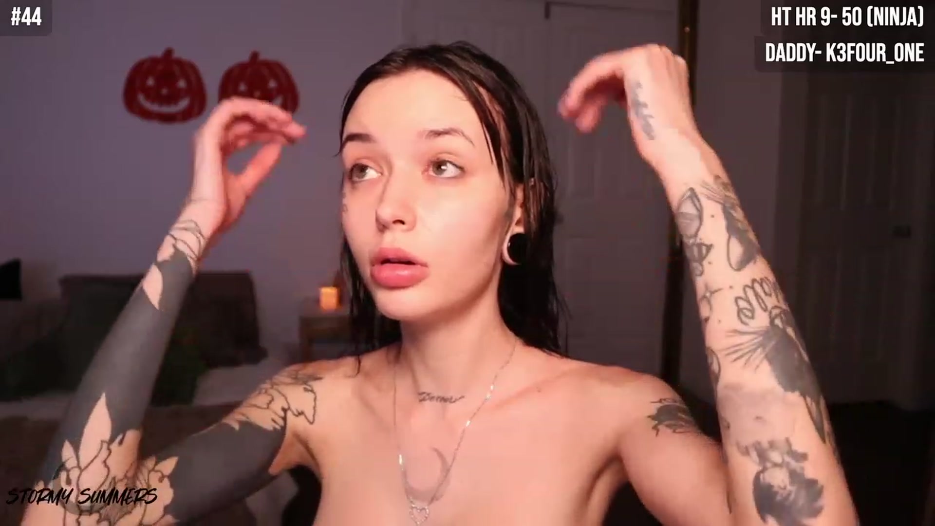 Gallery image thumbnail from Stormy's myfreecams stream on, 10/22/2023, 07:19 image 13 of 20