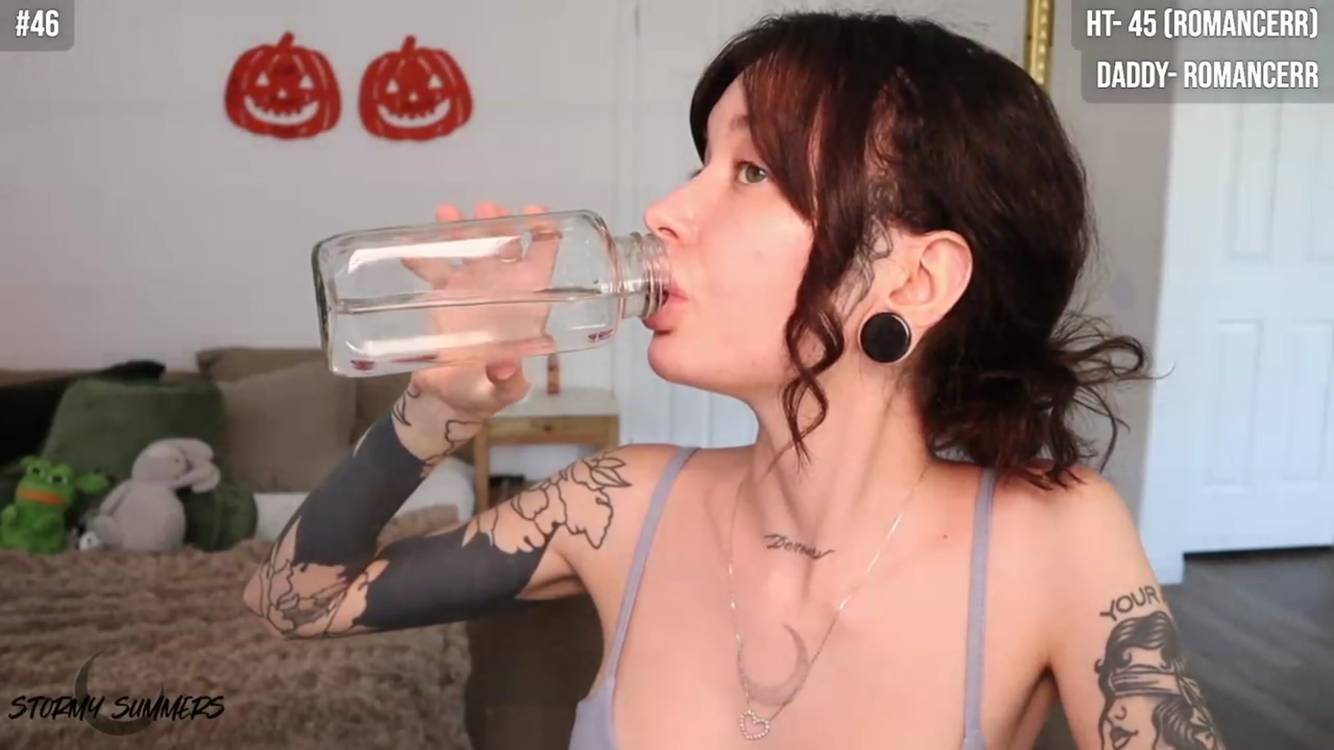 Gallery image thumbnail from Stormy's myfreecams stream on, 10/23/2023, 03:04 image 5 of 20