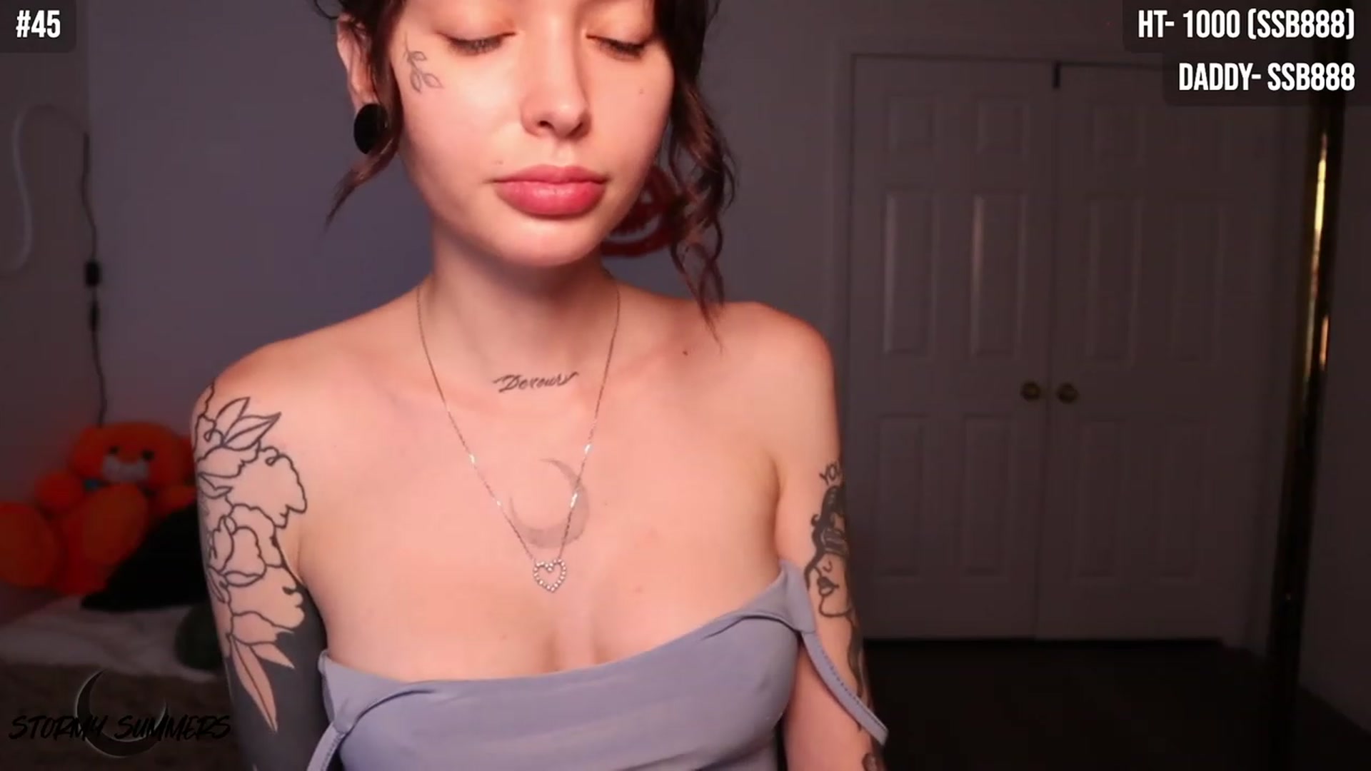 Gallery image thumbnail from Stormy's myfreecams stream on, 10/23/2023, 03:05 image 13 of 20