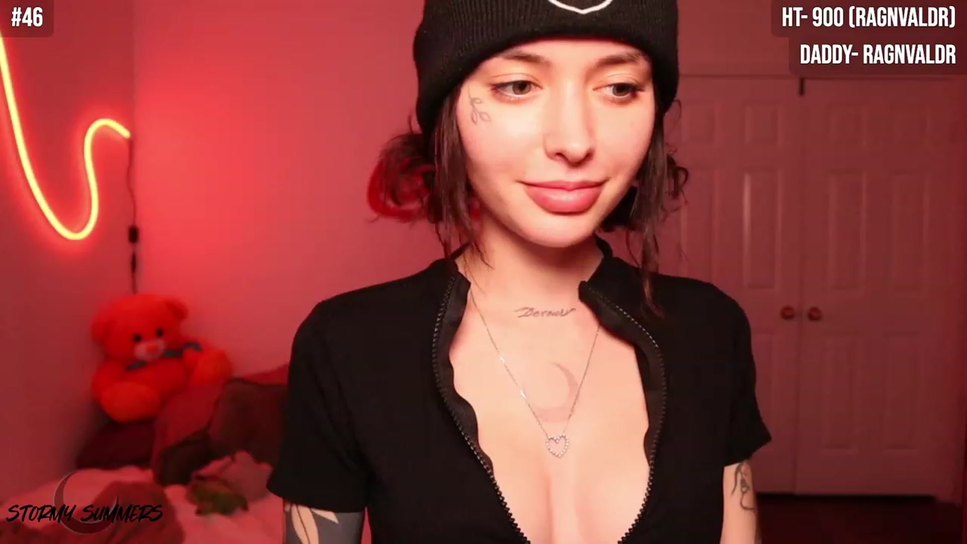 Gallery image thumbnail from Stormy's myfreecams stream on, 10/25/2023, 03:19 image 12 of 20