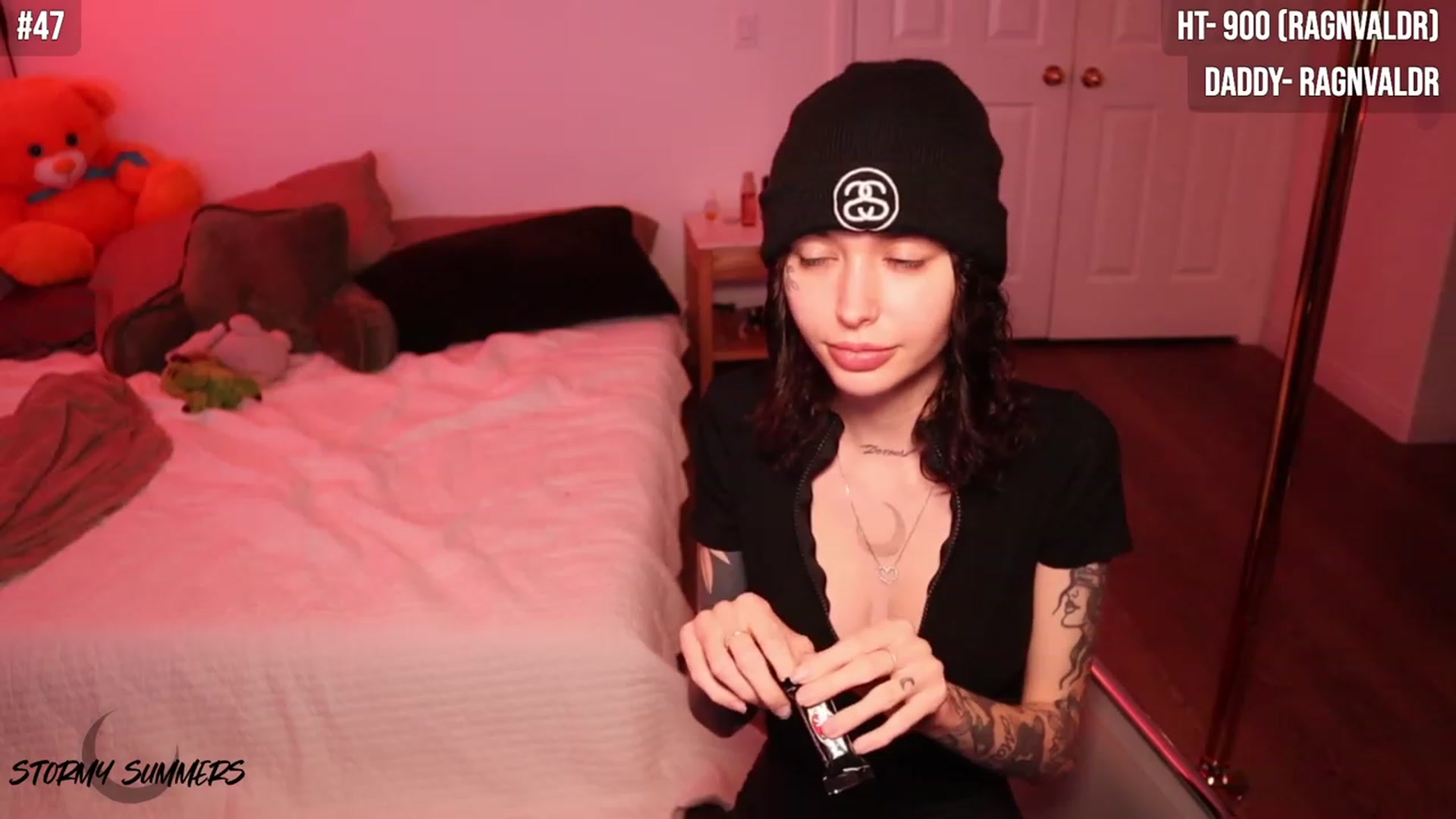Gallery image thumbnail from Stormy's myfreecams stream on, 10/25/2023, 07:29 image 10 of 20