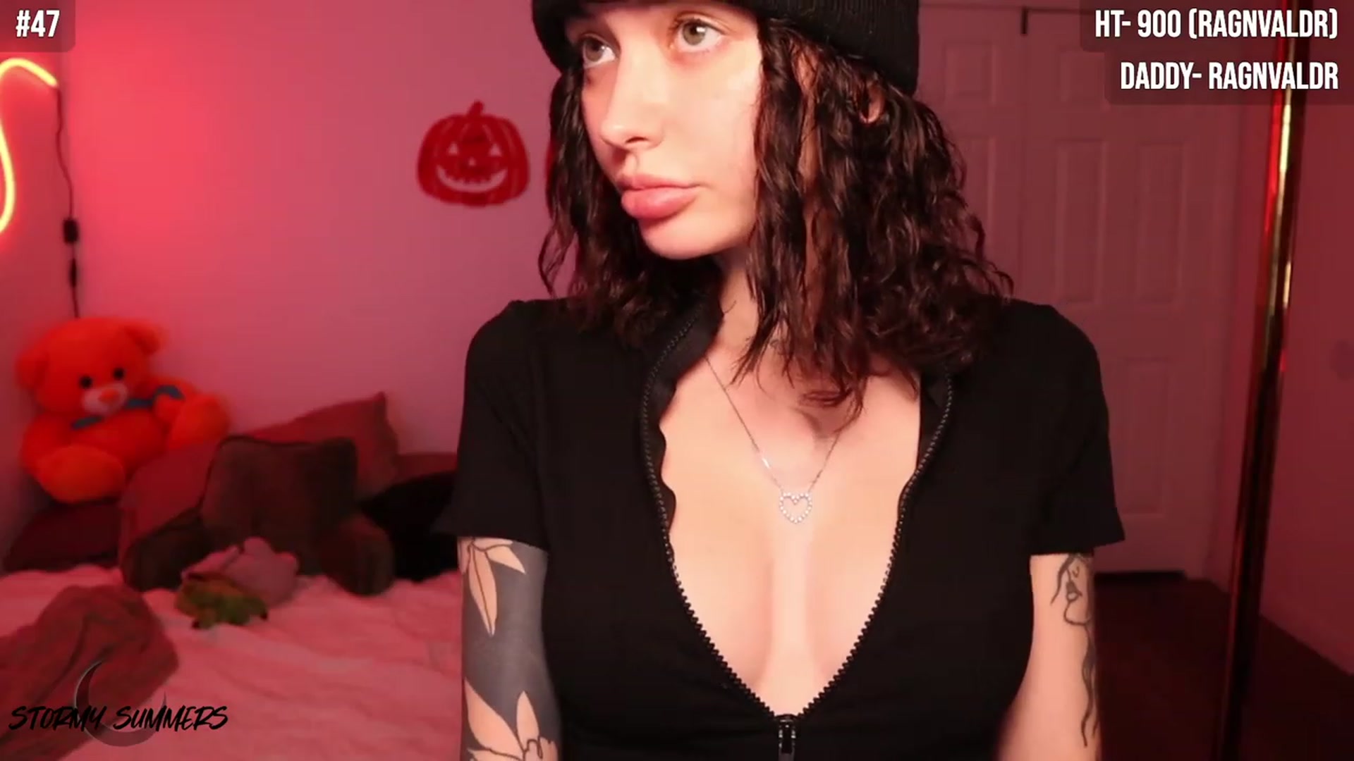Gallery image thumbnail from Stormy's myfreecams stream on, 10/25/2023, 07:29 image 16 of 20