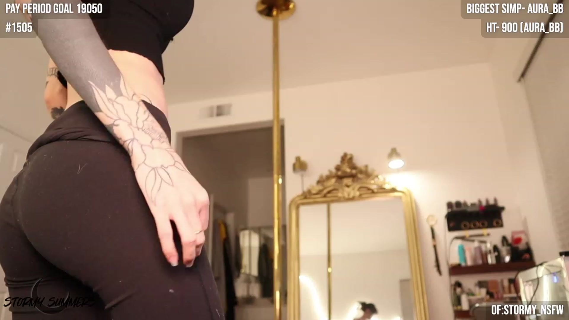 Gallery image thumbnail from Stormy's myfreecams stream on, 11/15/2023, 03:11 image 11 of 20