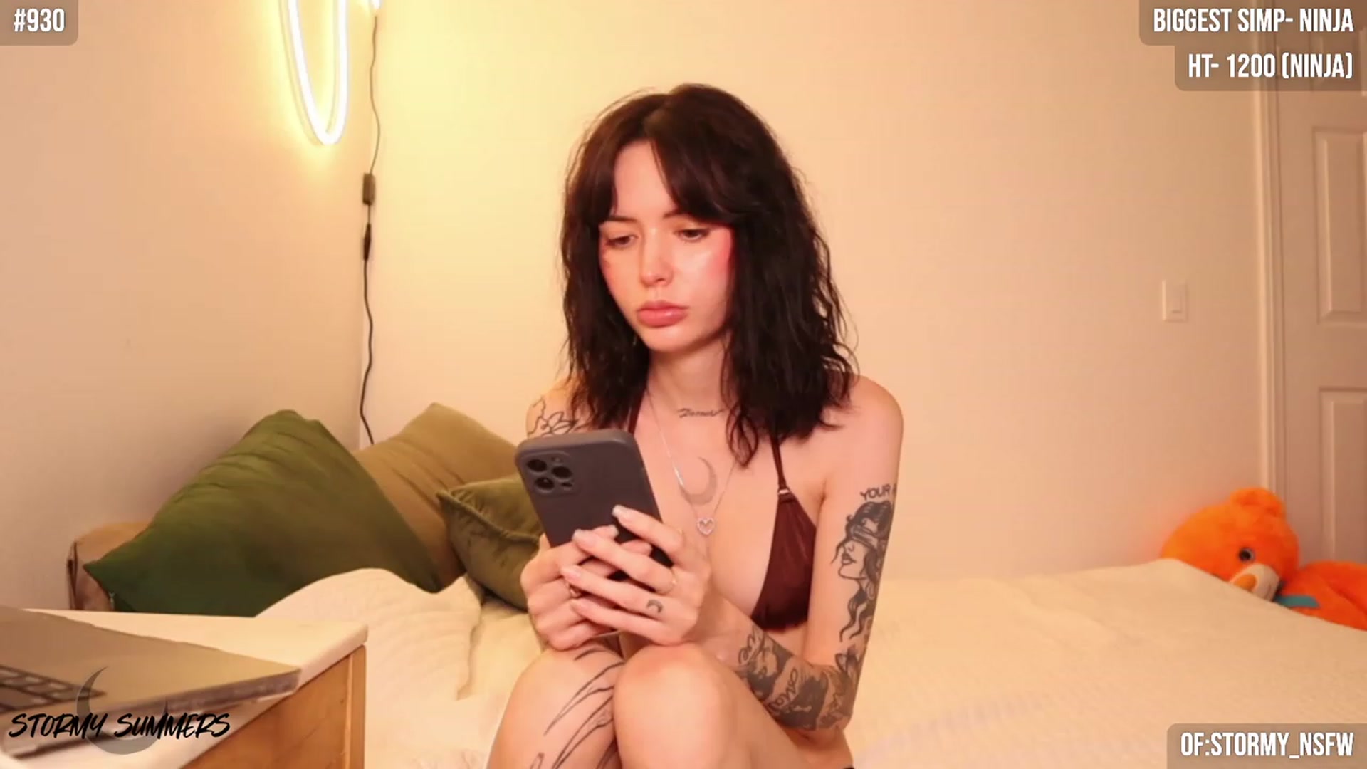Gallery image thumbnail from Stormy's myfreecams stream on, 11/22/2023, 05:23 image 2 of 20