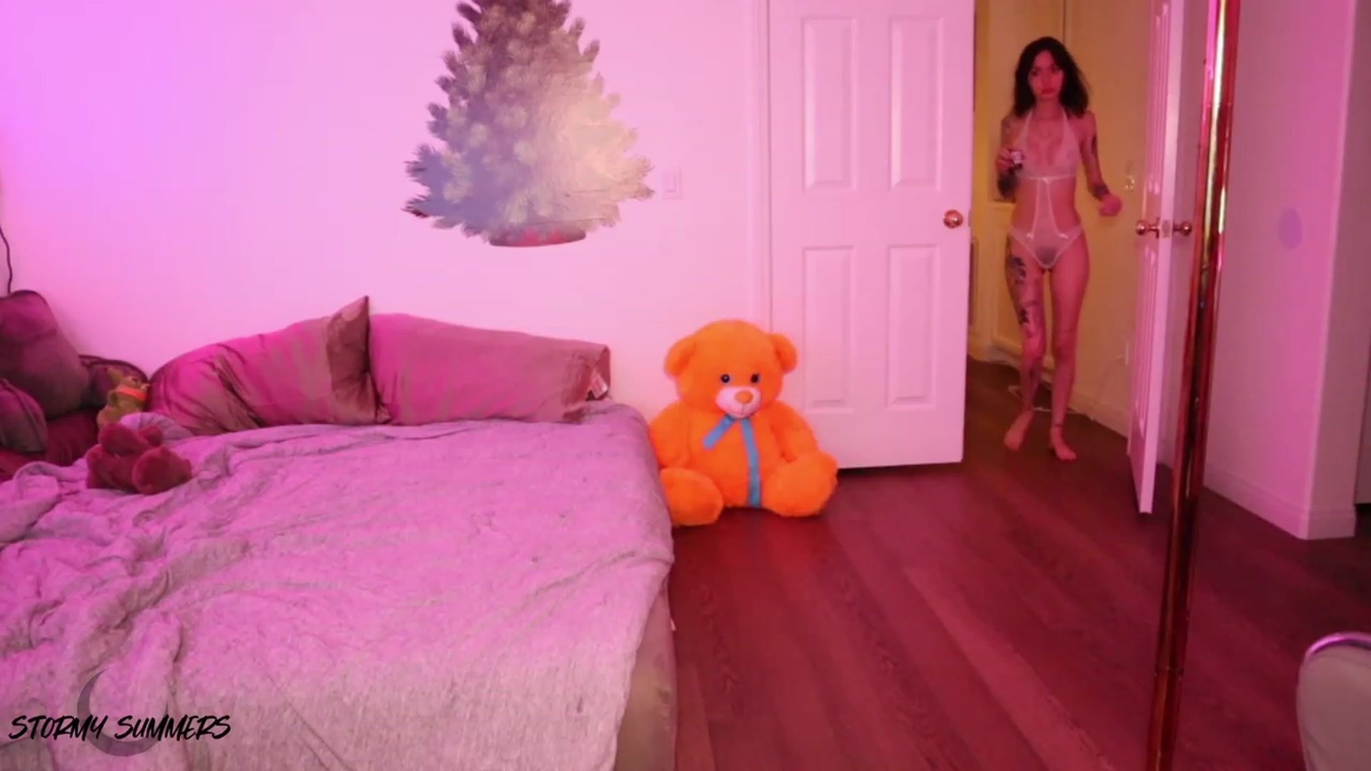 Gallery image thumbnail from Stormy's myfreecams stream on, 12/02/2023, 03:58 image 14 of 20