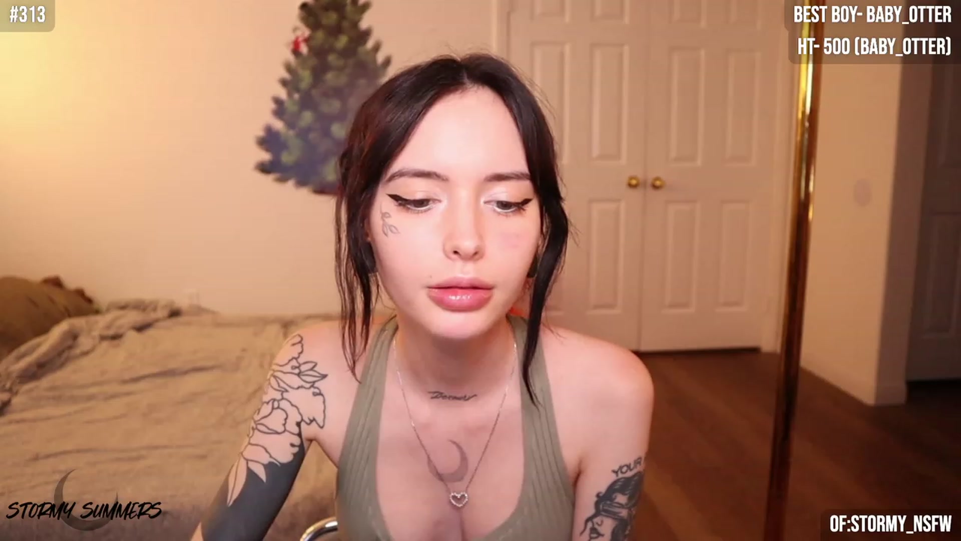 Gallery image thumbnail from Stormy's myfreecams stream on, 12/03/2023, 04:34 image 6 of 20