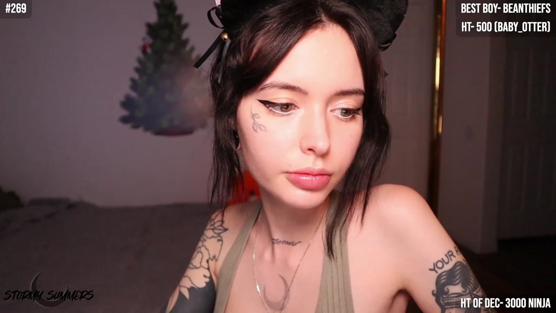 Gallery image thumbnail from Stormy's myfreecams stream on, 12/03/2023, 04:47 image 10 of 20