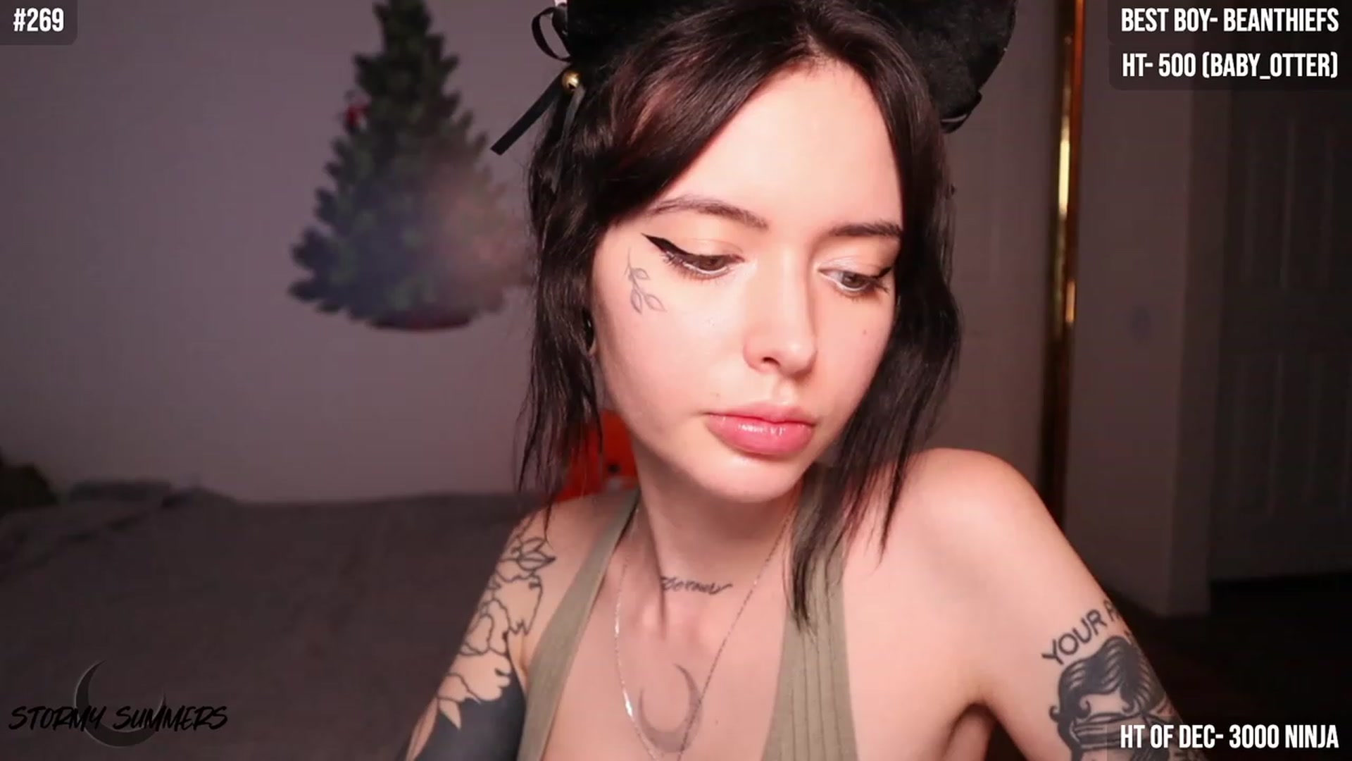 Gallery image thumbnail from Stormy's myfreecams stream on, 12/03/2023, 04:47 image 11 of 20