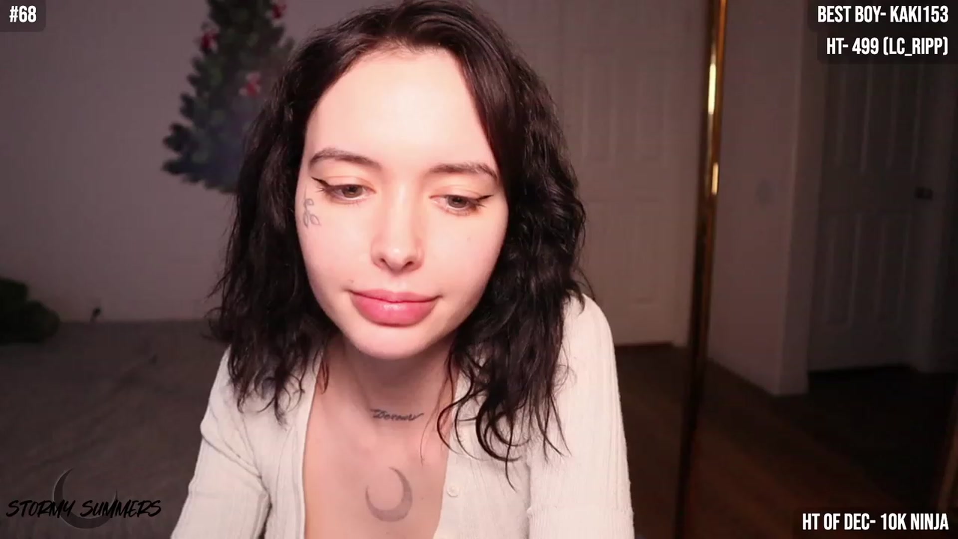 Gallery image thumbnail from Stormy's myfreecams stream on, 12/04/2023, 07:33 image 19 of 20