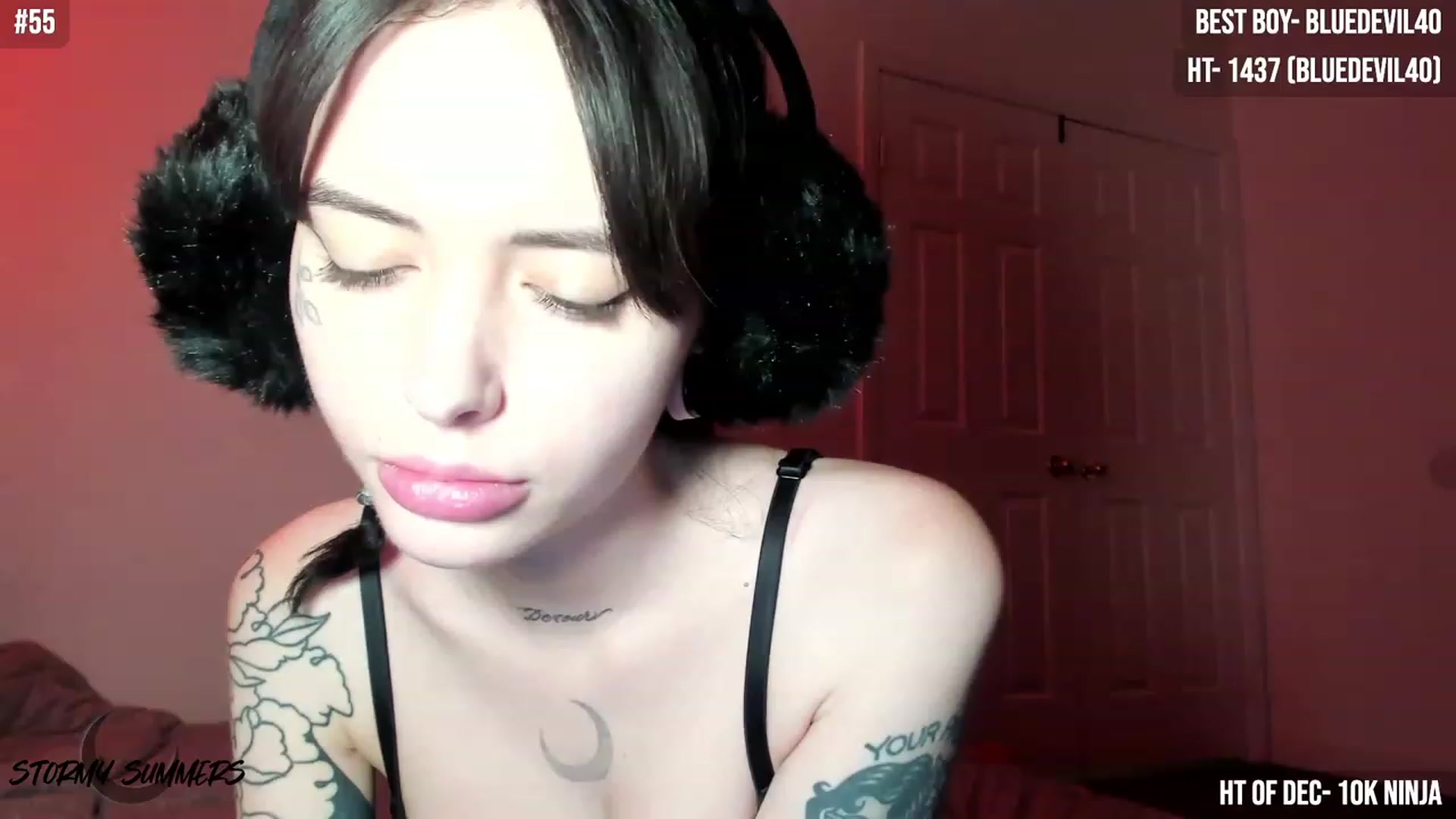 Gallery image thumbnail from Stormy's myfreecams stream on, 12/05/2023, 05:37 image 18 of 20