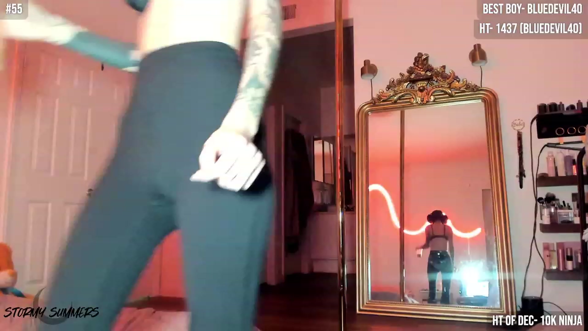 Gallery image thumbnail from Stormy's myfreecams stream on, 12/05/2023, 05:37 image 6 of 20