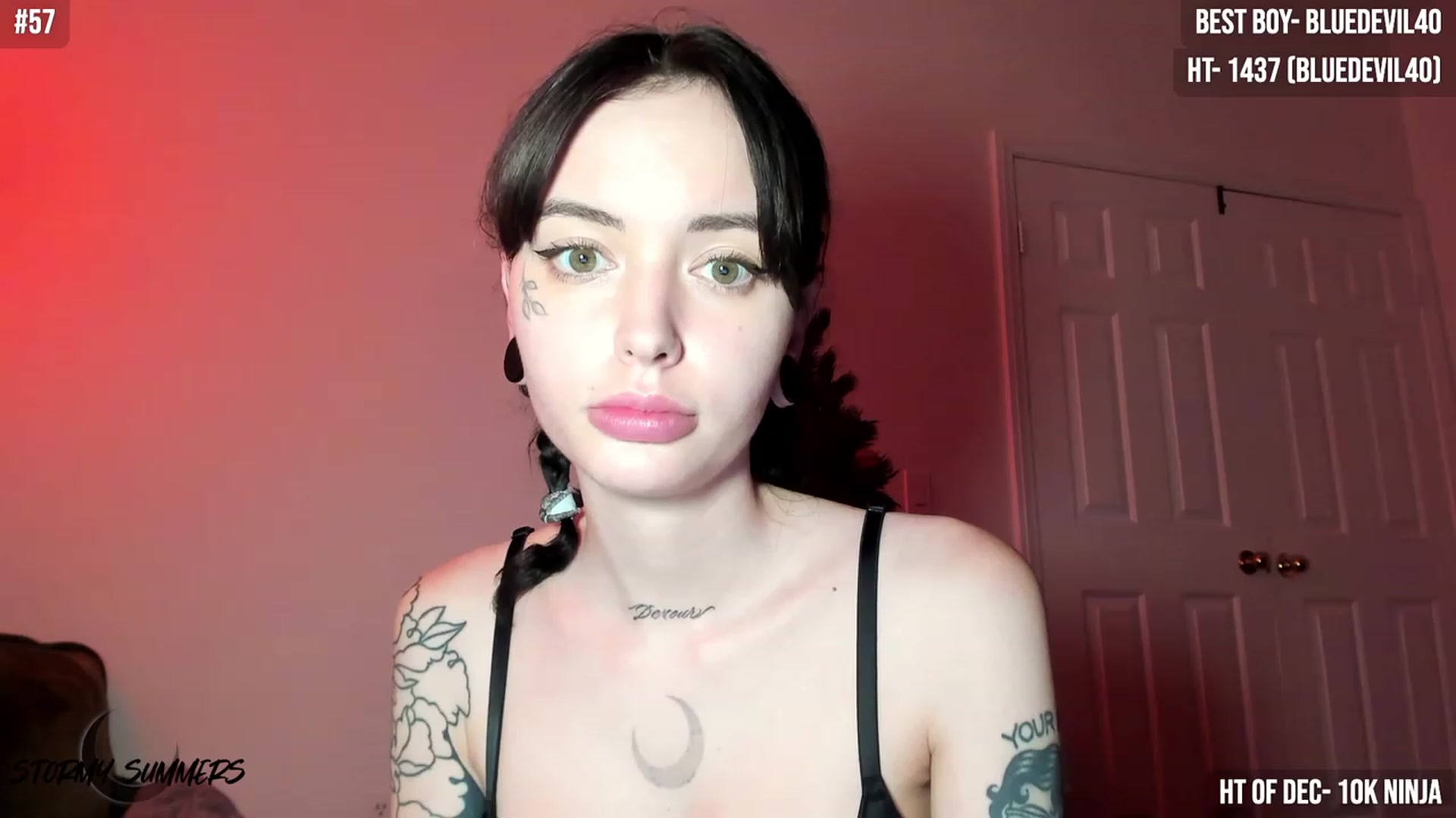 Gallery image thumbnail from Stormy's myfreecams stream on, 12/05/2023, 07:45 image 5 of 20
