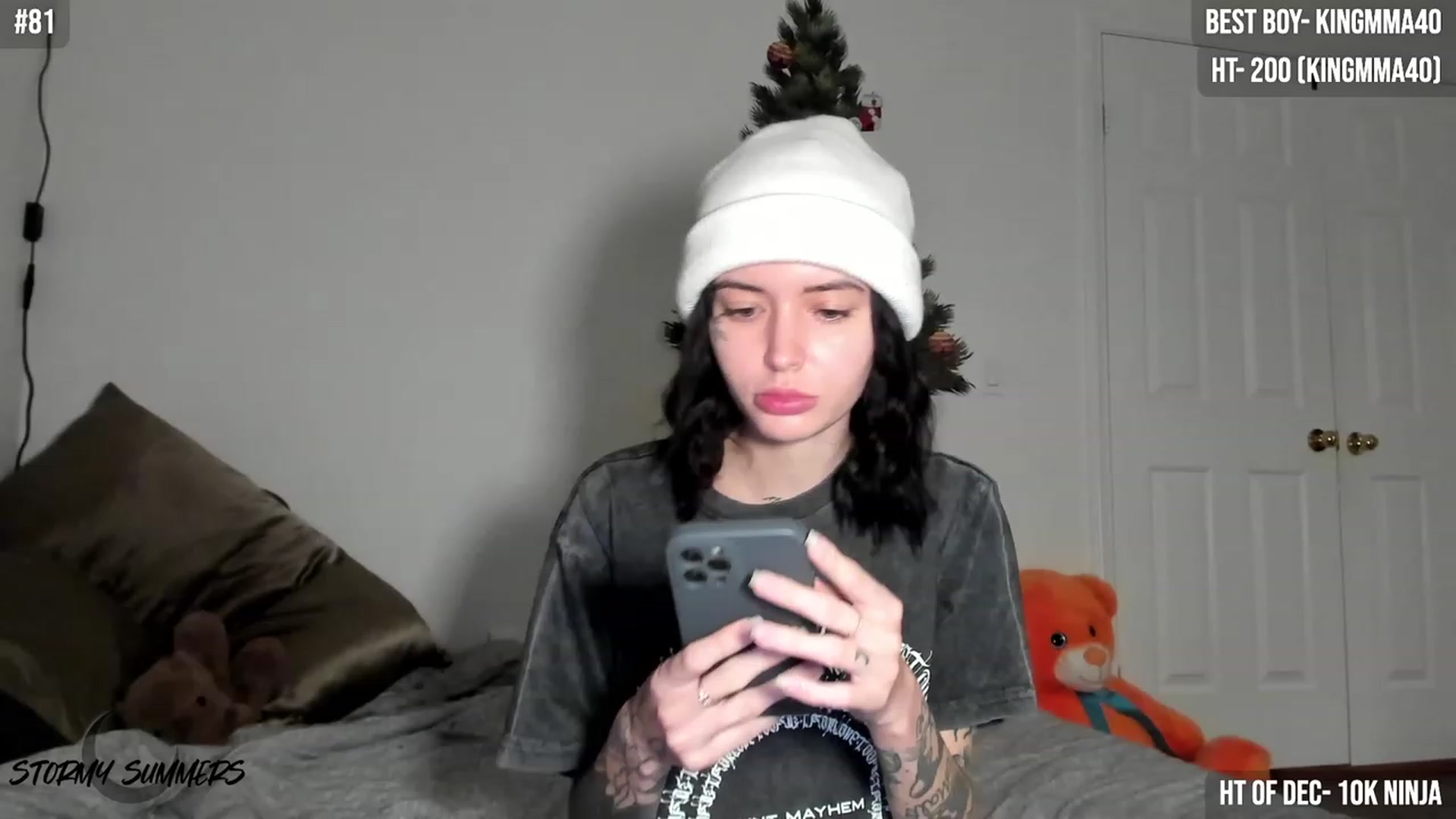 Gallery image thumbnail from Stormy's myfreecams stream on, 12/07/2023, 06:06 image 6 of 20
