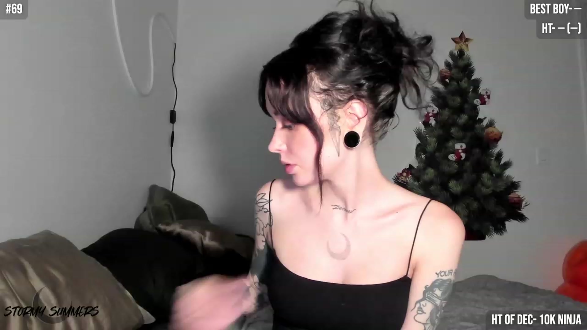 Gallery image thumbnail from Stormy's myfreecams stream on, 12/09/2023, 06:55 image 1 of 20