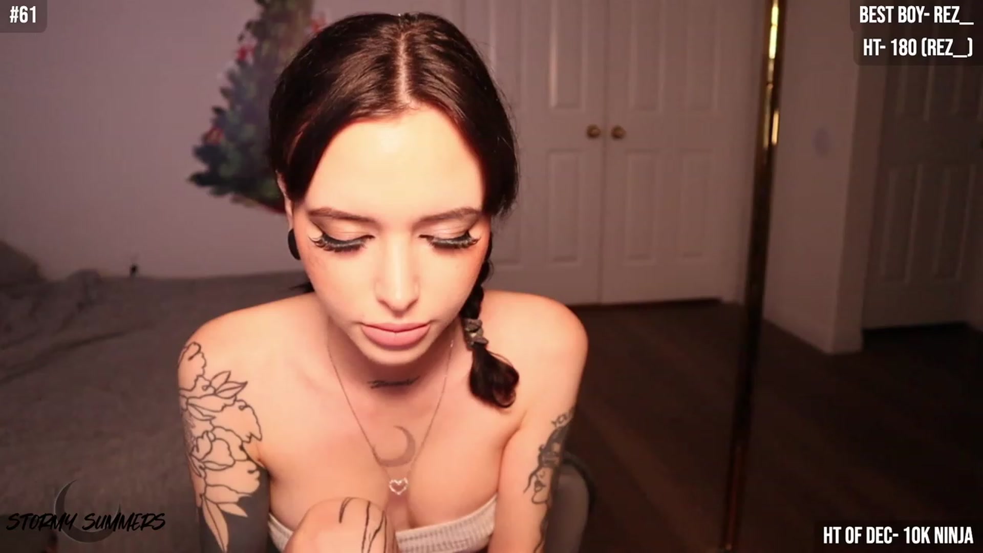 Gallery image thumbnail from Stormy's myfreecams stream on, 12/11/2023, 02:13 image 2 of 20