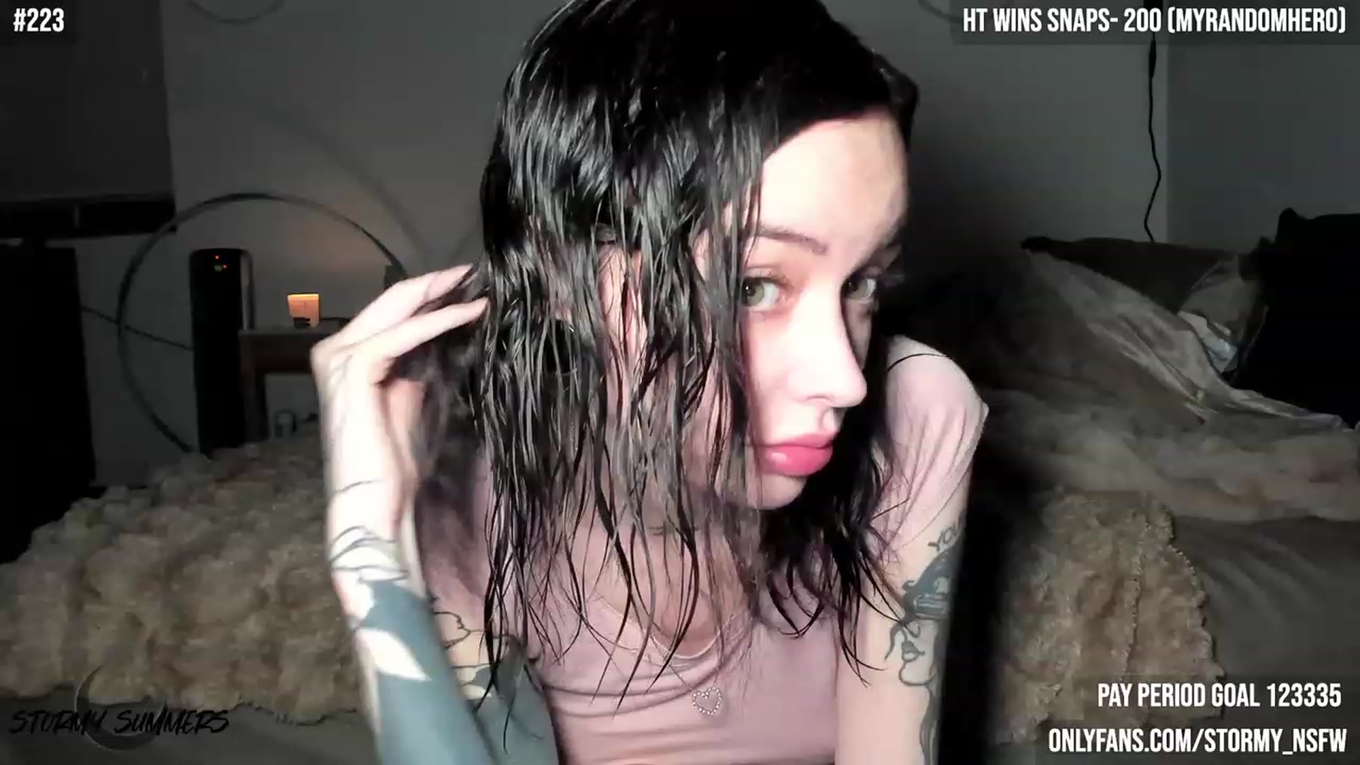 Gallery image thumbnail from Stormy's myfreecams stream on, 12/28/2023, 06:49 image 2 of 20