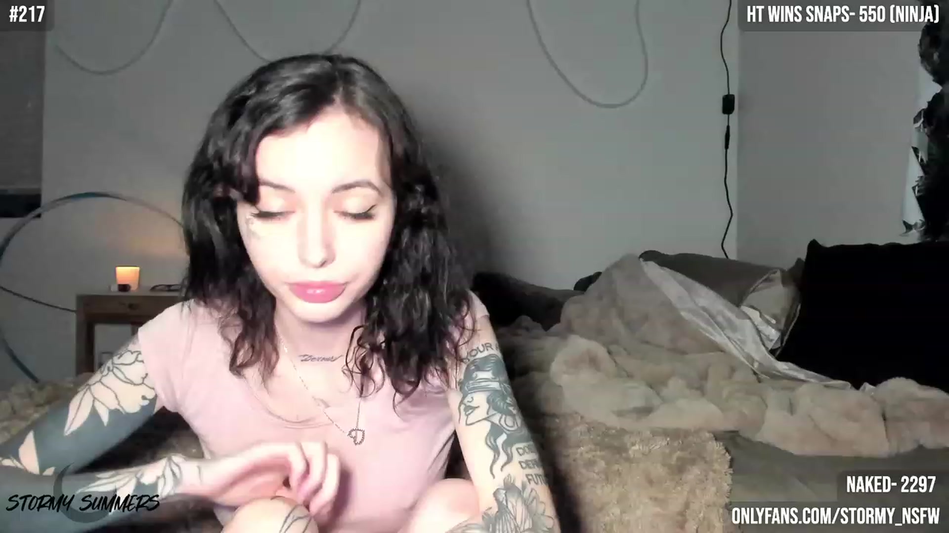 Gallery image thumbnail from Stormy's myfreecams stream on, 12/28/2023, 07:50 image 1 of 20