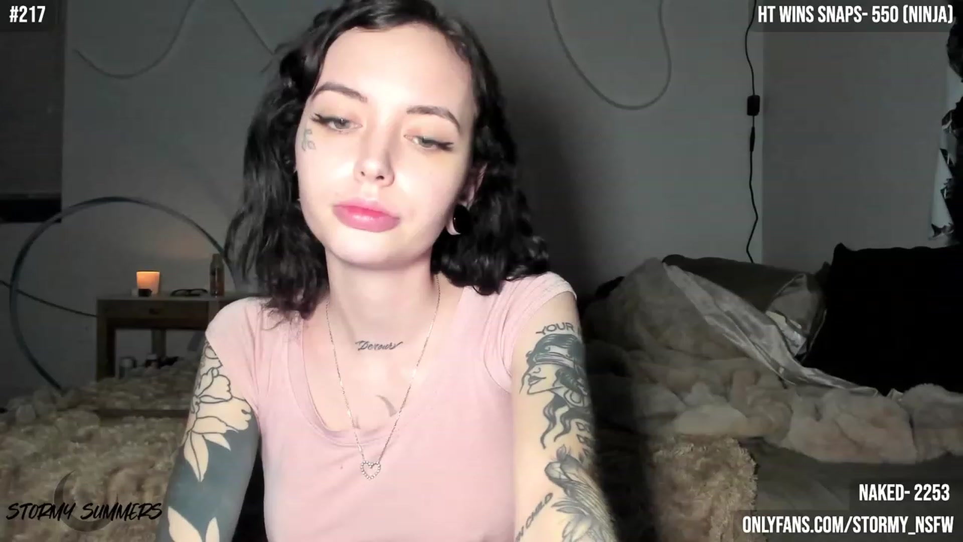 Gallery image thumbnail from Stormy's myfreecams stream on, 12/28/2023, 07:50 image 2 of 20