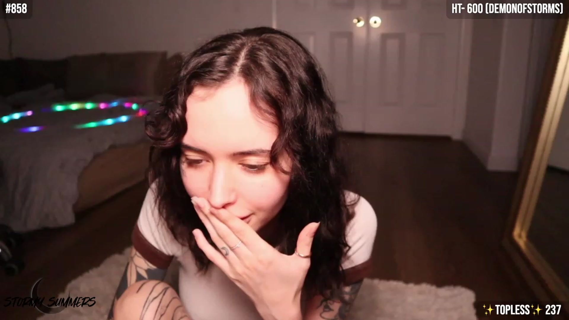 Gallery image thumbnail from Stormy's myfreecams stream on, 01/10/2024, 06:33 image 15 of 20