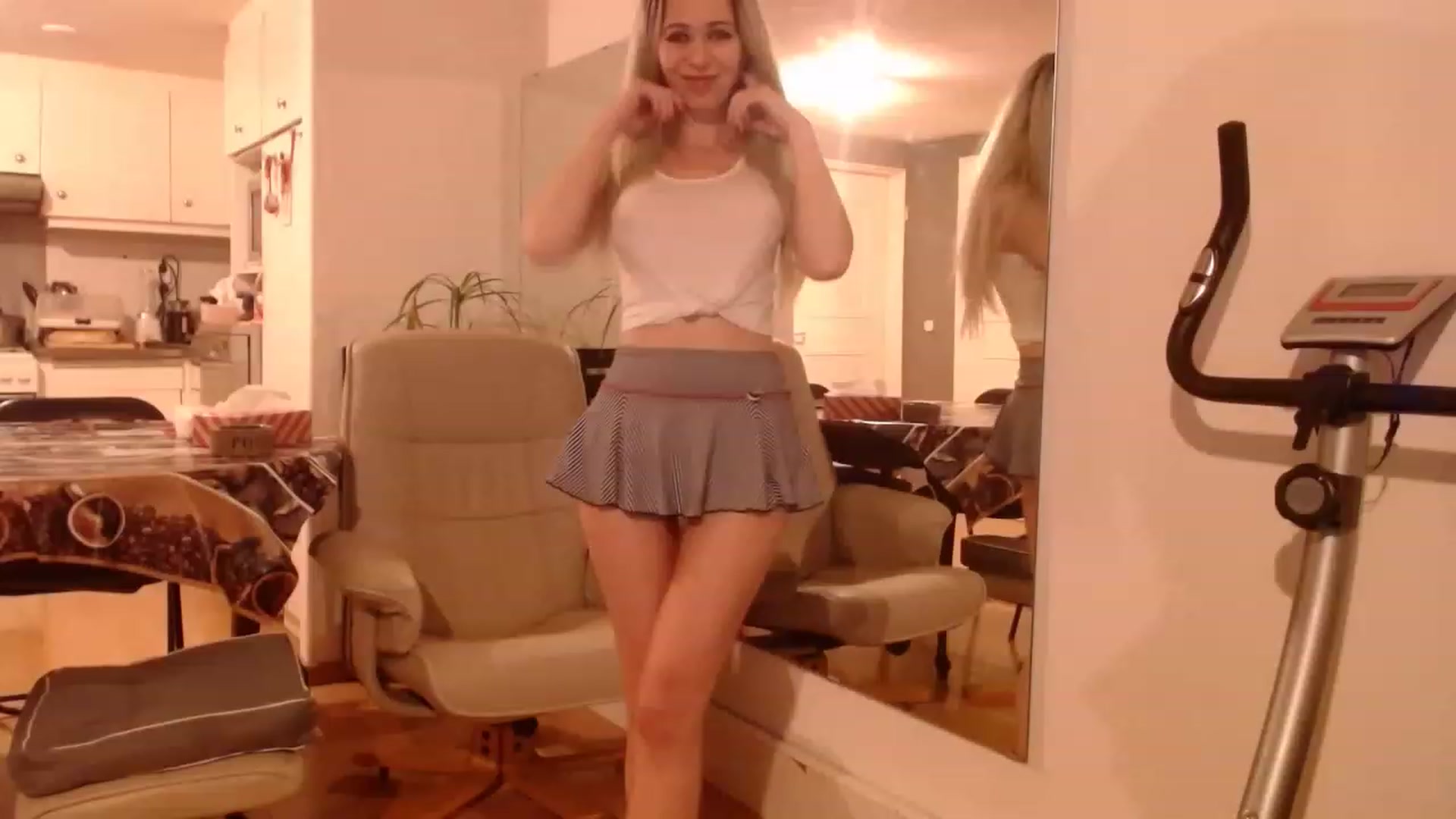 Gallery image thumbnail from StormyK's myfreecams stream on, 03/08/2023, 21:16 image 1 of 20