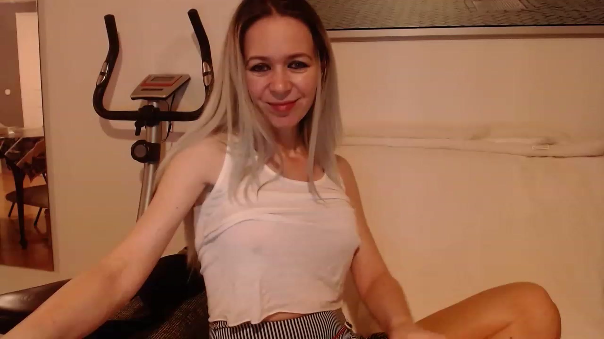 Gallery image thumbnail from StormyK's myfreecams stream on, 03/30/2023, 20:18 image 13 of 20