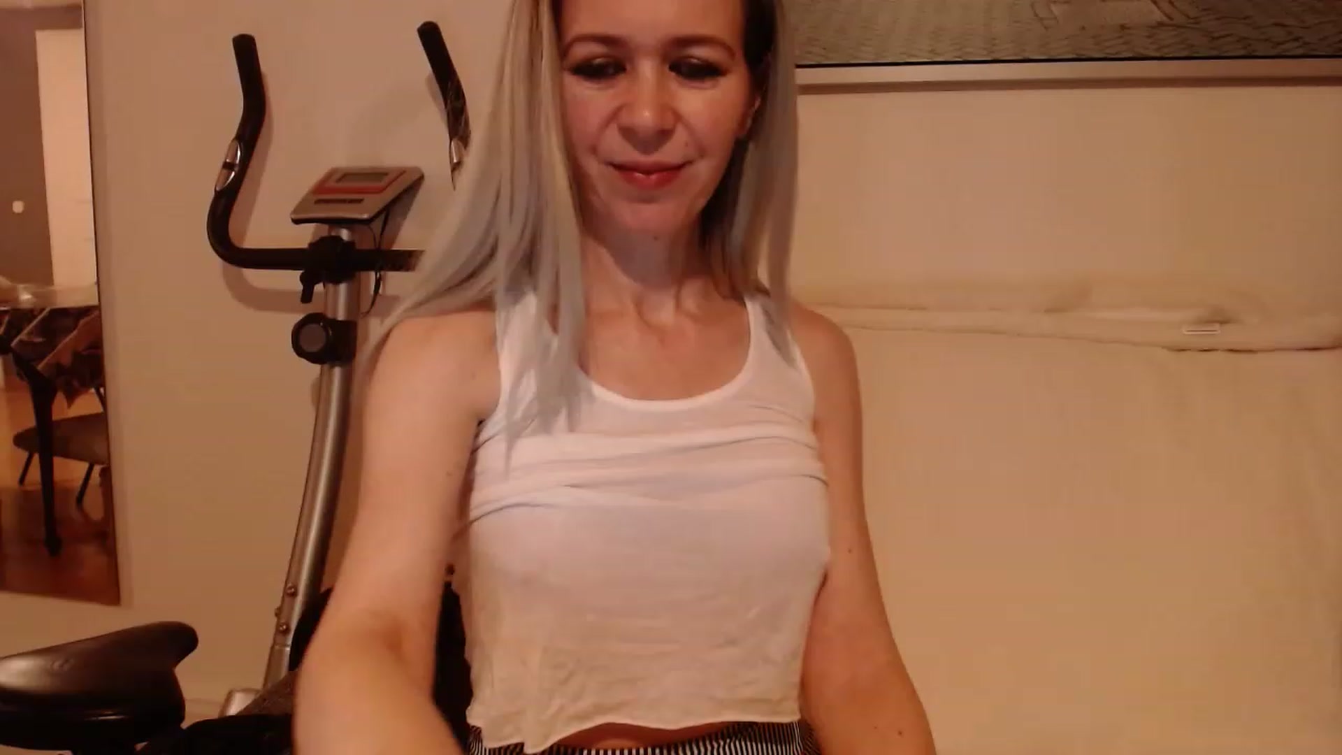 Gallery image thumbnail from StormyK's myfreecams stream on, 03/30/2023, 20:18 image 10 of 20
