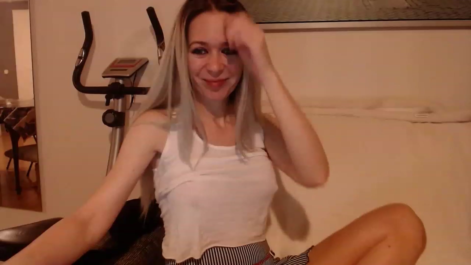 Gallery image thumbnail from StormyK's myfreecams stream on, 03/30/2023, 20:18 image 12 of 20