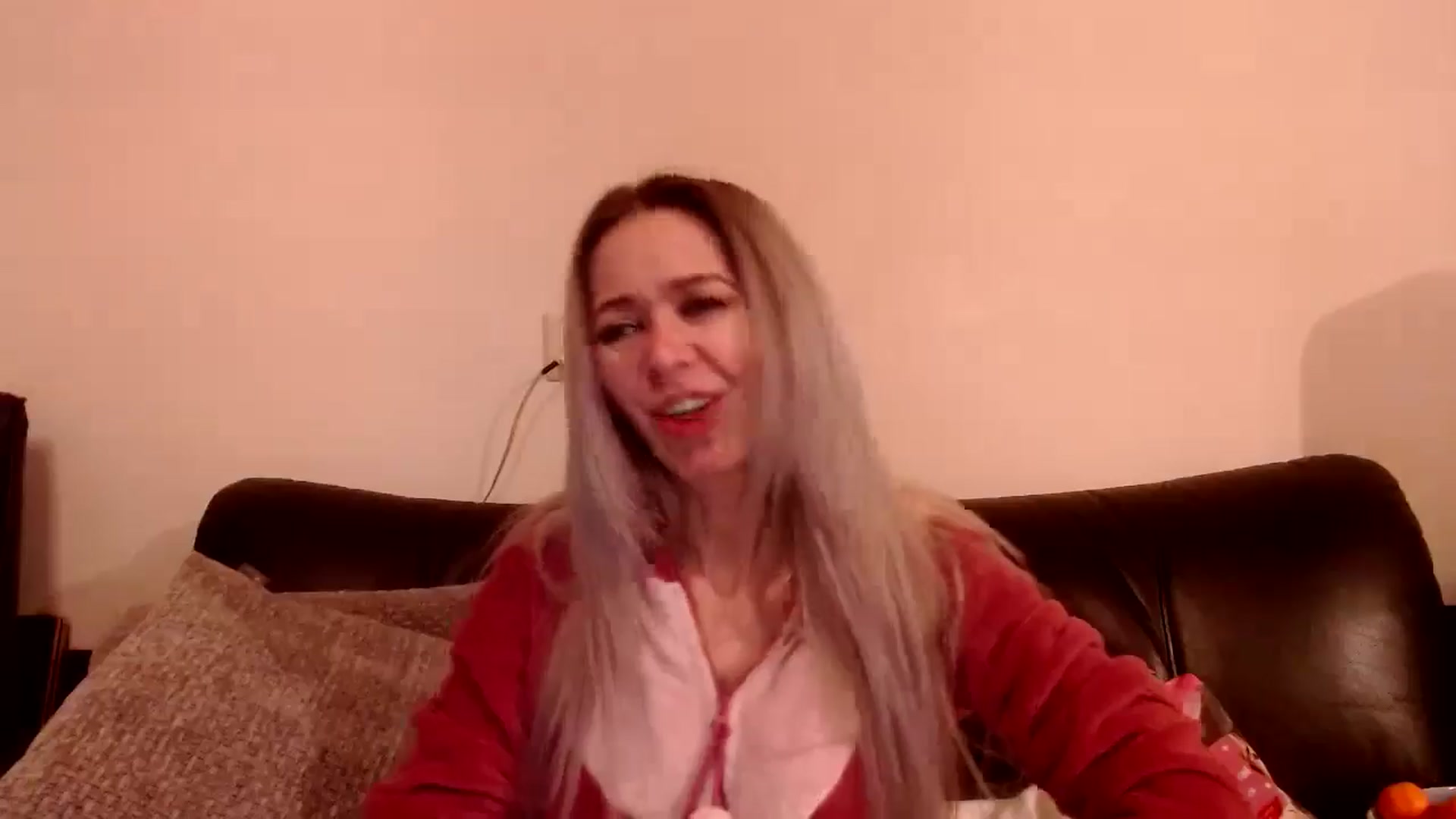 Gallery image thumbnail from StormyK's myfreecams stream on, 01/14/2025, 24:38 image 19 of 20