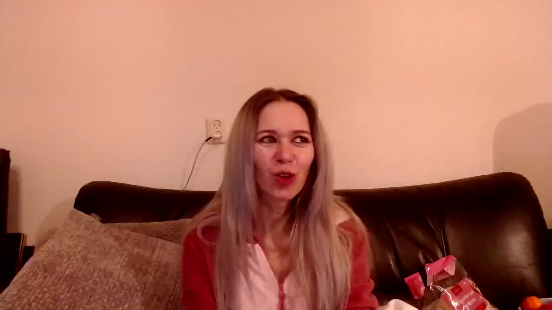 Gallery image thumbnail from StormyK's myfreecams stream on, 01/14/2025, 24:38 image 17 of 20