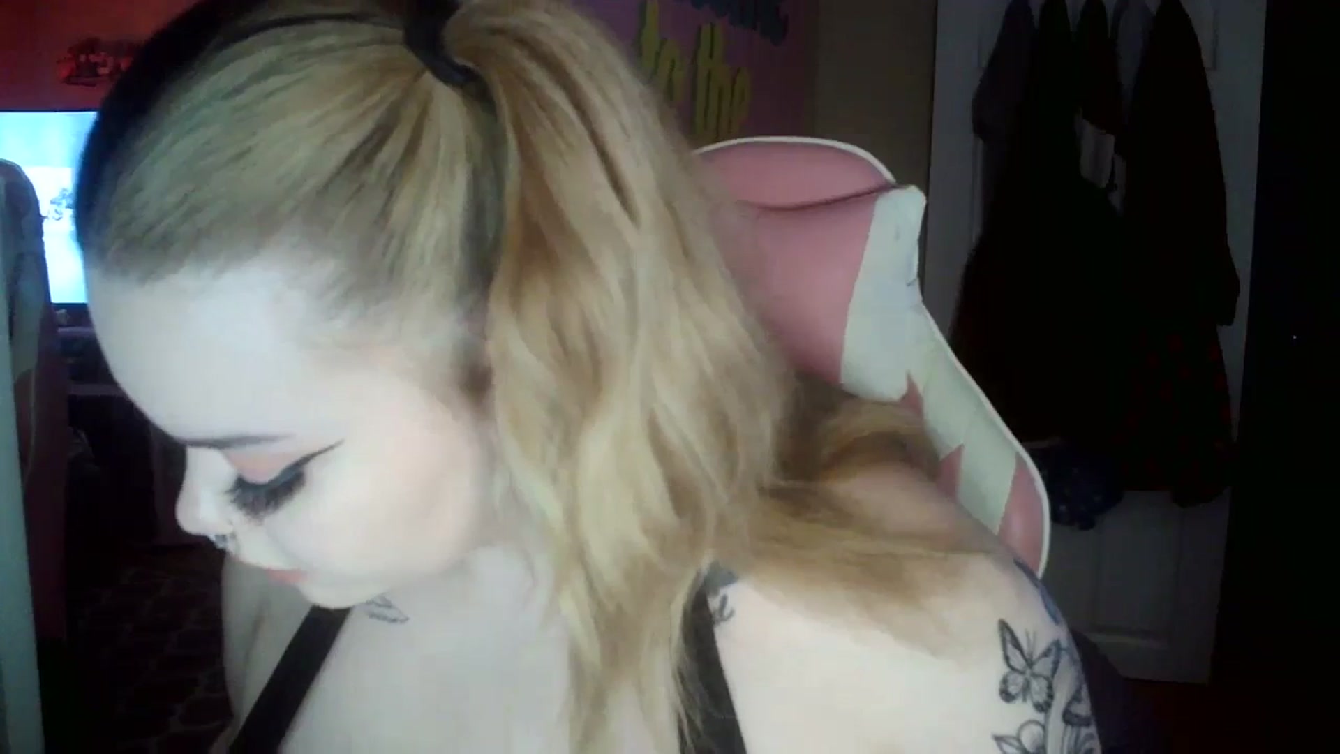 Gallery image thumbnail from Stormyxoo's myfreecams stream on, 09/04/2023, 03:16 image 3 of 20